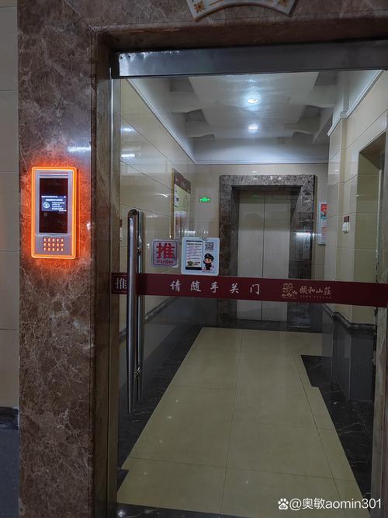 智能门禁系统在办公场所的应用与发展